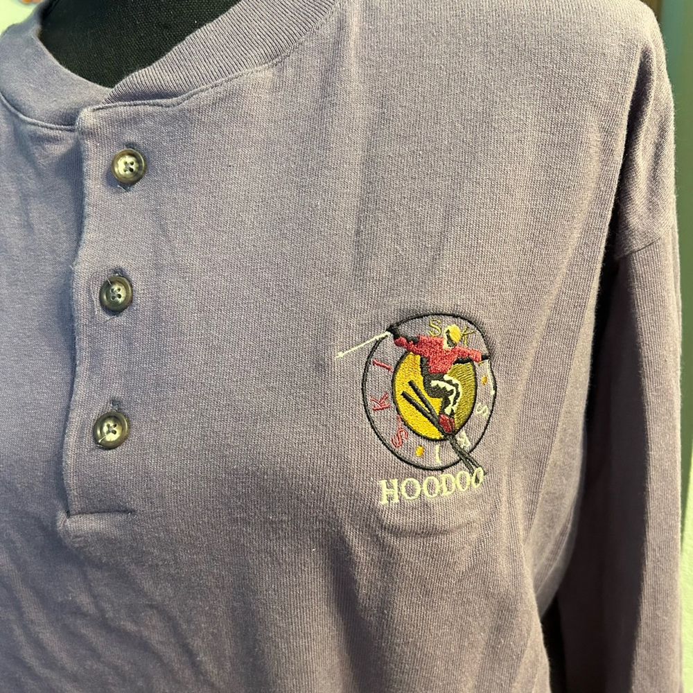 Vintage 90s cotton long sleeve t-shirt dusty purple HOODOO SKI embroidered XL - Picture 5 of 9